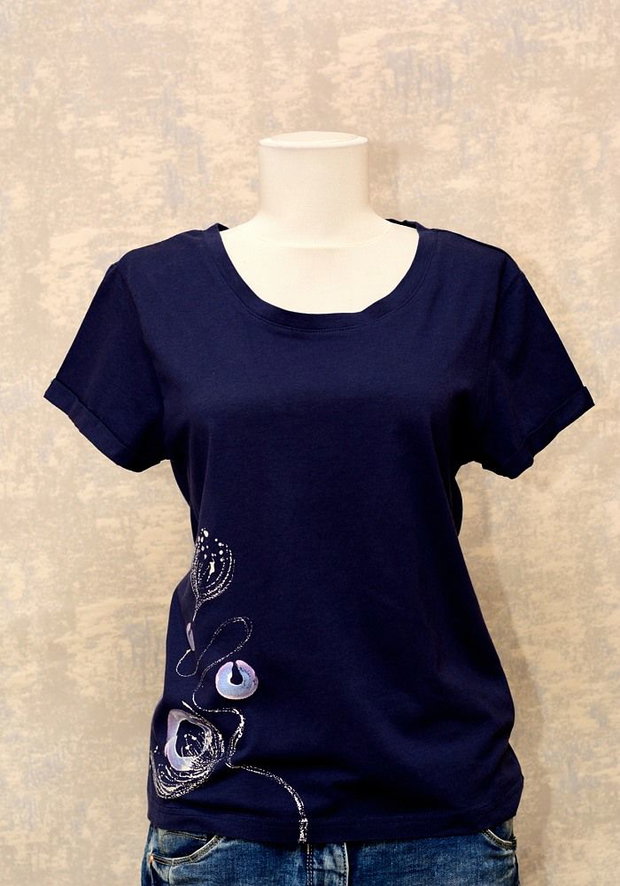 Tricou bleumarin, pictat manual, unicat