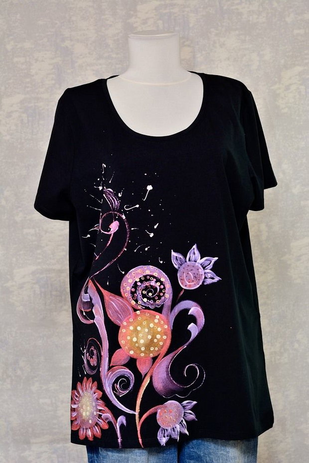 Tricou negru, pictat, unicat