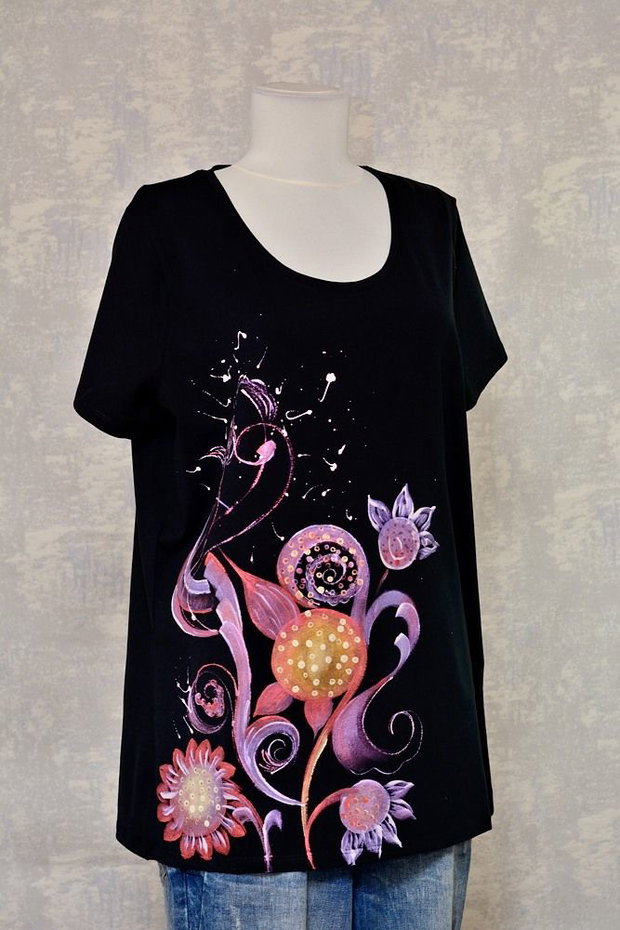 Tricou negru, pictat, unicat