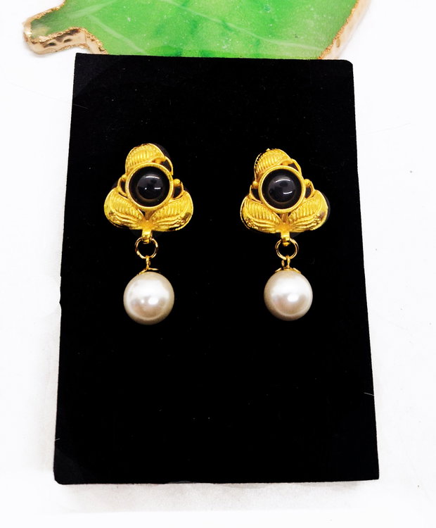Cercei "Onyx flower" din alama, onix si perle rotunde Seashell