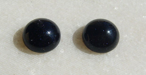 (2 bucati) Piatra soarelui albastra cabochon aprox 10x5 mm