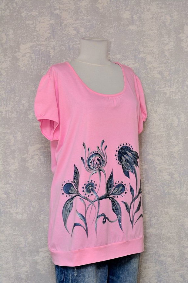 Tricou roz, pictat manual, unicat