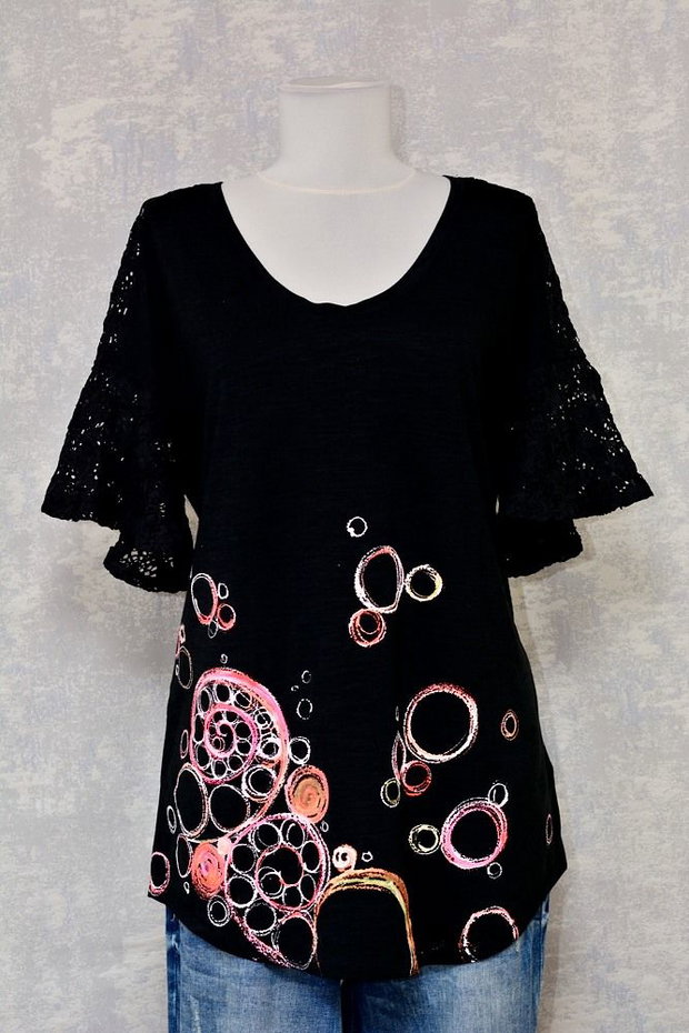 Tricou negru, pictat manual, unicat