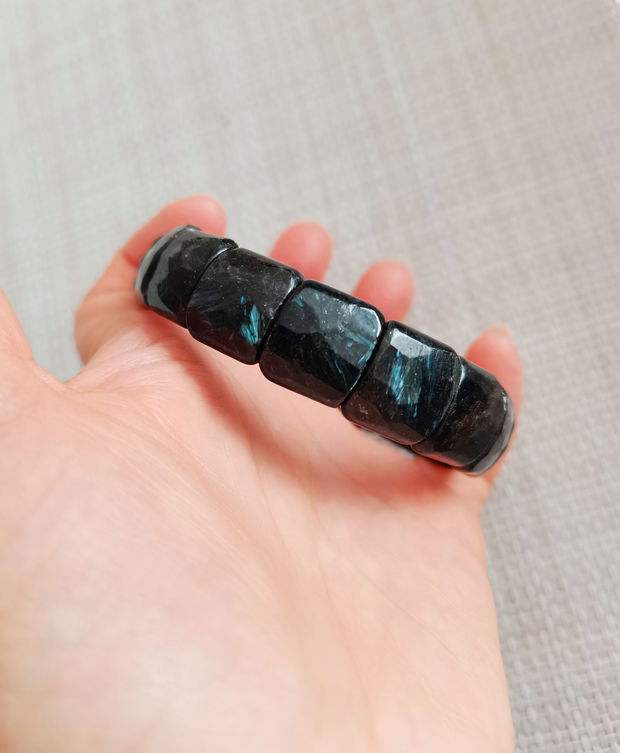 Bratara Arfvedsonit natural - BR1458 - bratara elastica, bratara cadou, bratara pietre semipretioase, cadou romantic, cadou sotie, cristale vindecatoare, cristale de colectie