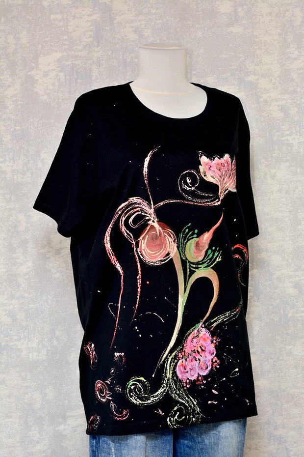 Tricou negru, pictat manual, unicat