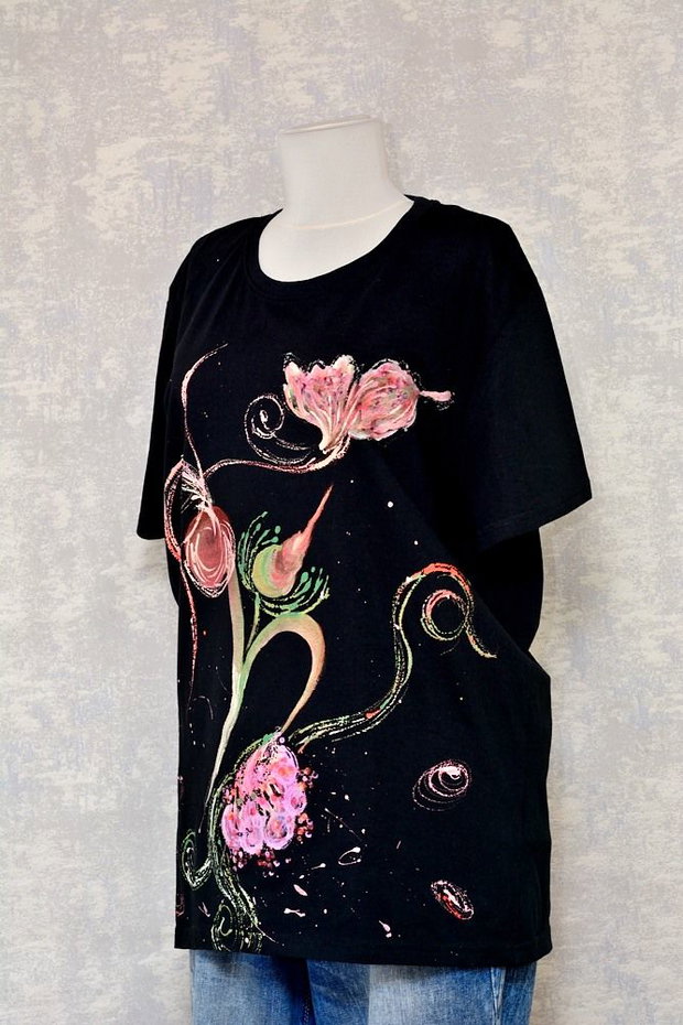 Tricou negru, pictat manual, unicat