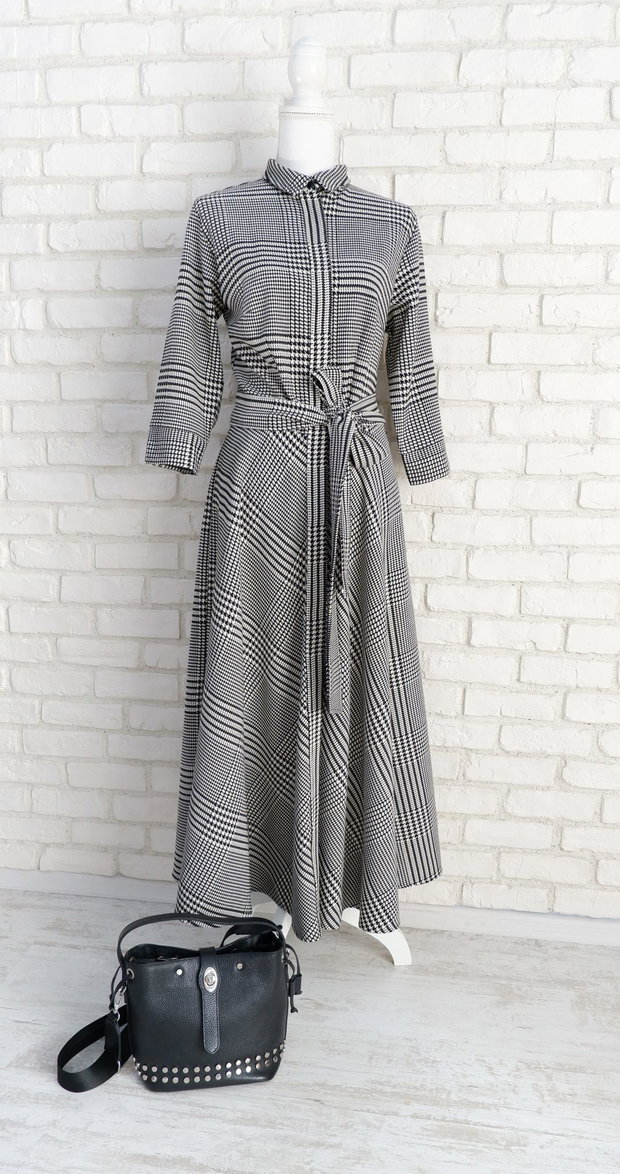 Rochie Camasa Stofa Negru cu Alb