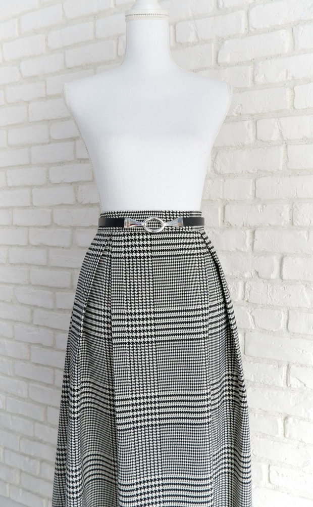 Rochie Camasa Stofa Negru cu Alb