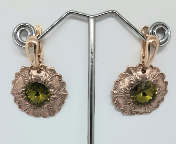 Cetcei vintage unicat, atarnatori, in forma de flori din bronz cu cristale Svarowski oliv