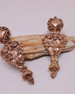Cercei vintage unicat, filigramati, cu pin, din bronz auriu