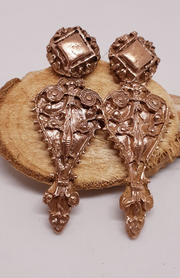Cercei vintage unicat, filigramati, cu pin, din bronz auriu