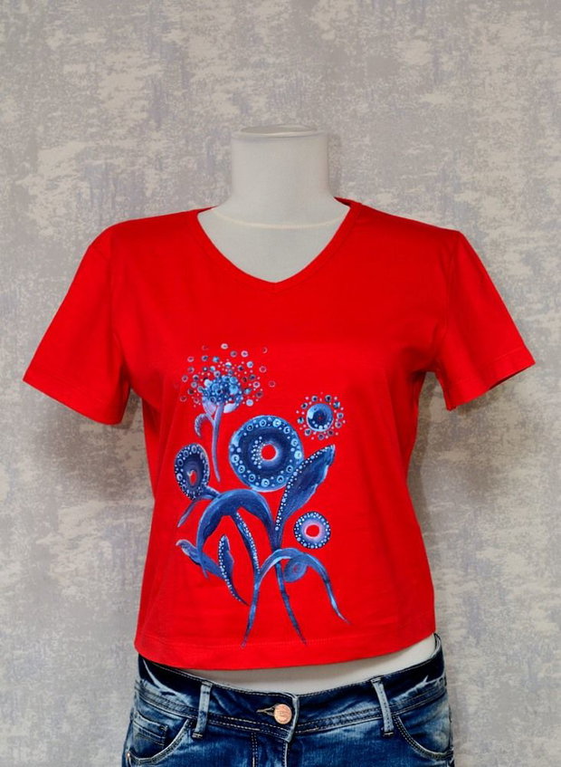 Tricou rosu, pictat, unicat