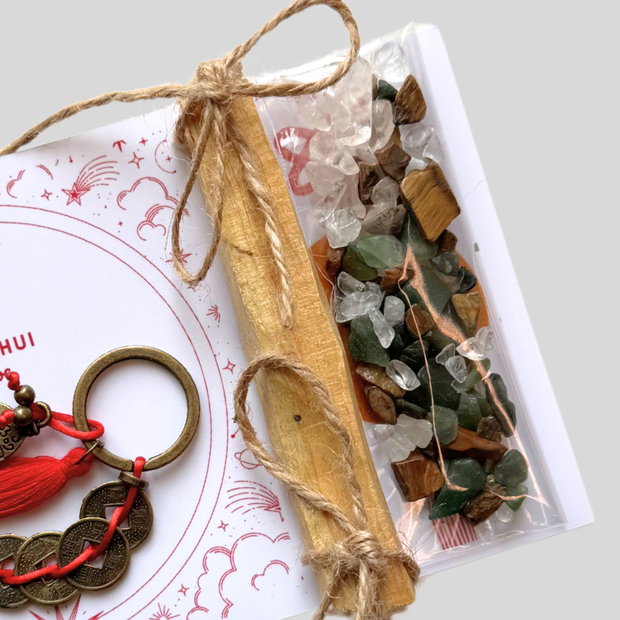 Mini set Feng Shui cu monede chinezesti, hamsa, palo santo si cristale - noroc
