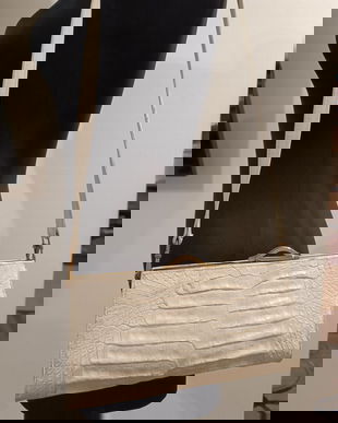 Geanta din piele de crocodil alba