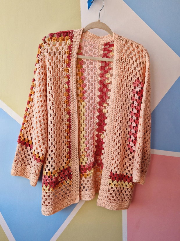 Cardigan croșetat manual