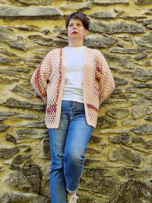 Cardigan croșetat manual