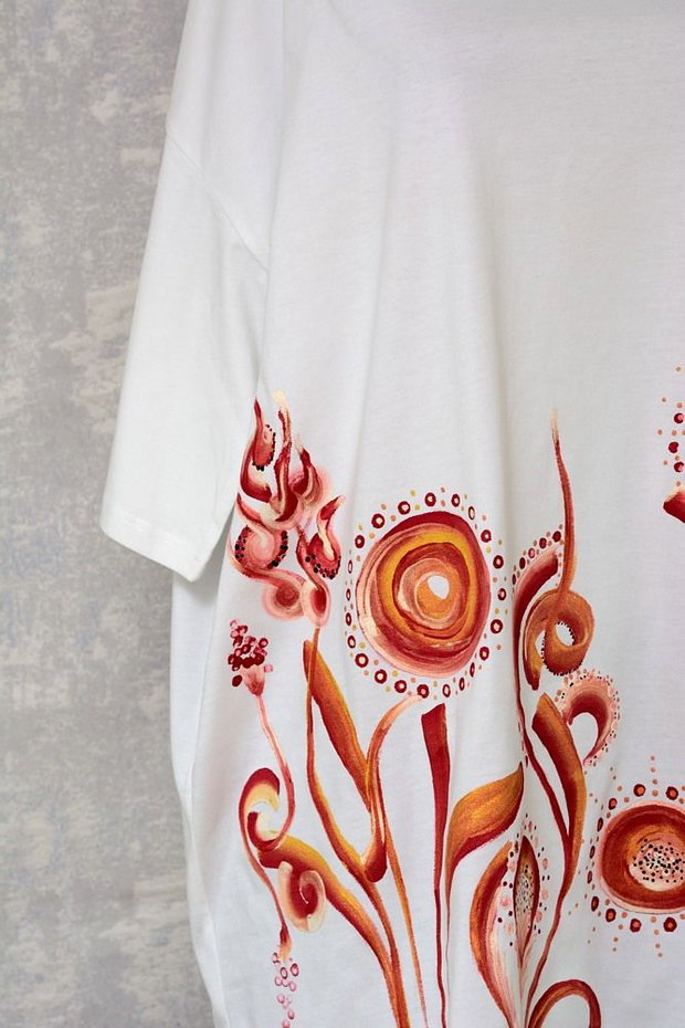 Tricou alb, oversize, pictat manual, unicat