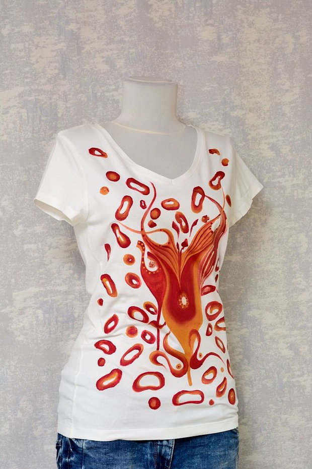 Tricou alb pictat manual, unicat