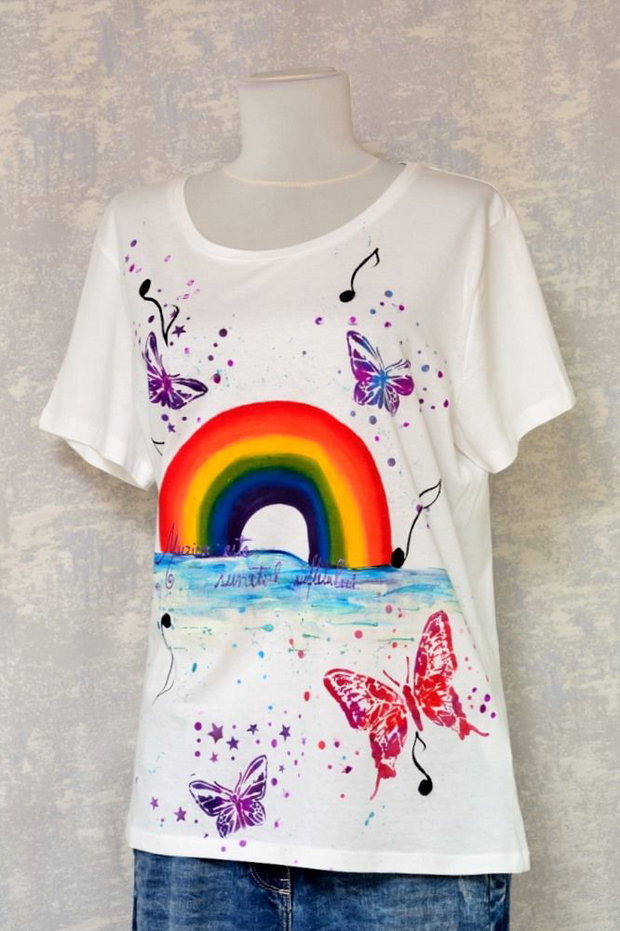 Tricou alb pictat manual-Muzica este sunetul sufletului