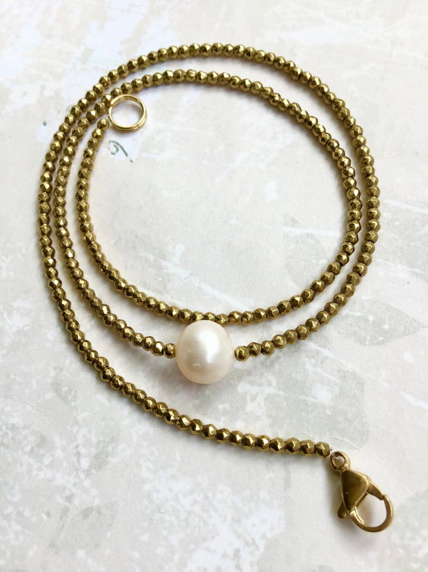 Colier CHOKER hematite aurii & perla alba de cultura