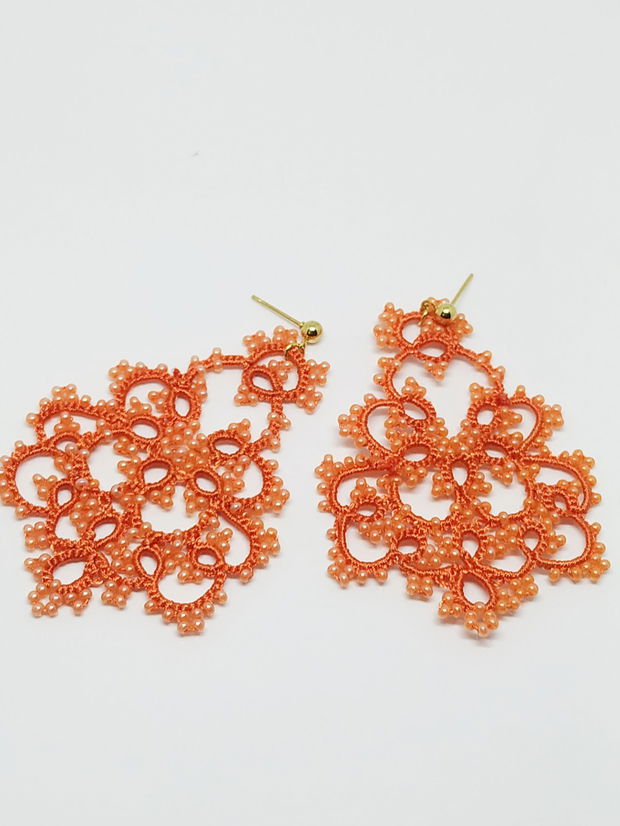 Cercei dantela portocalie, cercei portocalii din dantela lucrata cu suveicuta in tehnica frivolite, cercei handmade, bijuterii crosetate