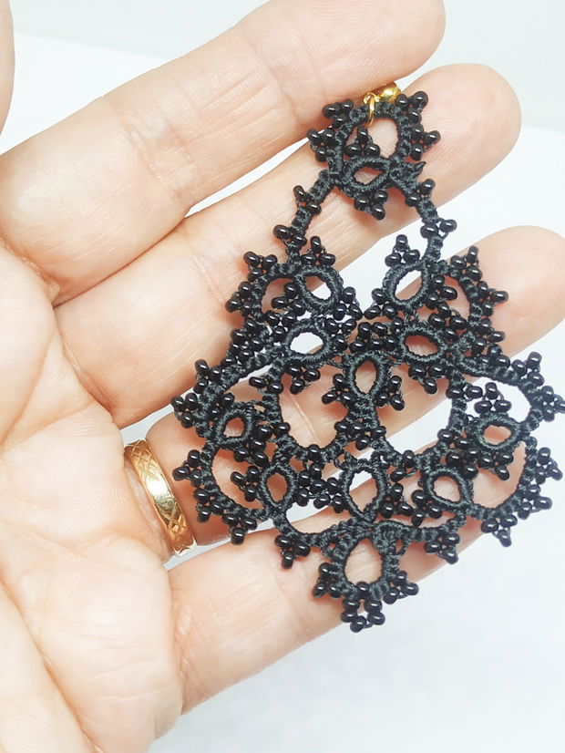 Cercei negri din dantela frivolite, cercei lucrati cu suveicuta, bijuterii dantela tatting