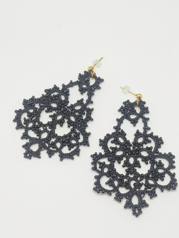 Cercei negri din dantela frivolite, cercei lucrati cu suveicuta, bijuterii dantela tatting