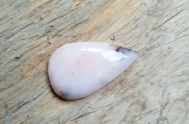 Cabochon opal roz, 38x23 cm
