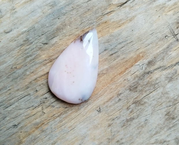 Cabochon opal roz, 38x23 cm