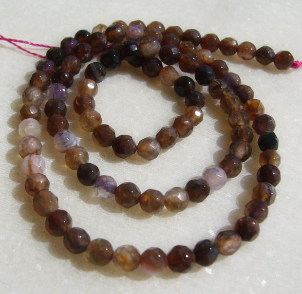 Agate striped sfere fatetate aprox 4mm - sirag de lungime aprox 38 cm