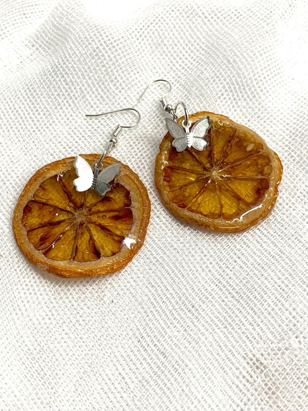 cercei handmade unicat din rasina si felii de portocale  00188
