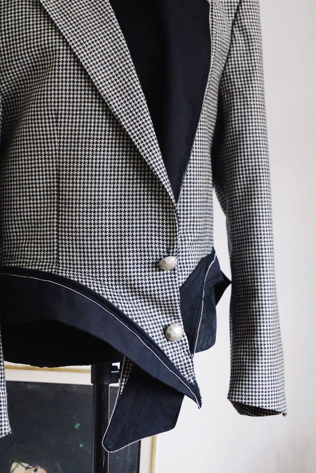 SACOU REINTERPRETAT PIED DU COQ