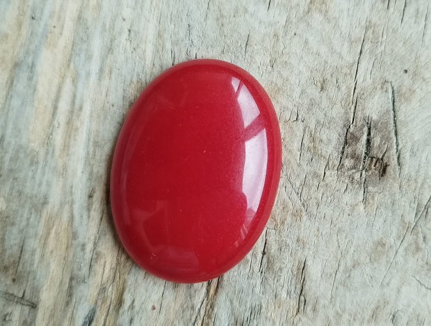Cabochon jad rosu, 40x30x7 mm