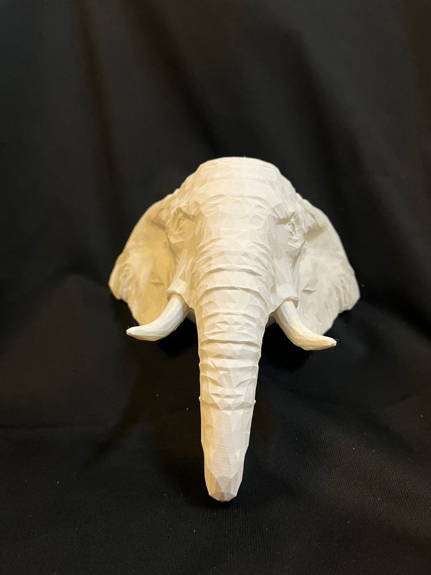 Cap de Elefant  Sculptură 3D Printată, Design Low Poly, Alb