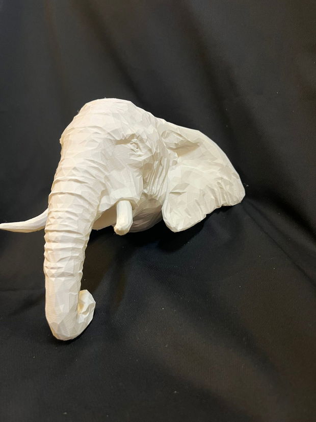 Cap de Elefant  Sculptură 3D Printată, Design Low Poly, Alb
