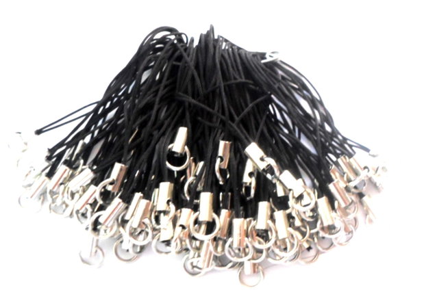 Breloc snur nylon negru cu accesorii argintiu
