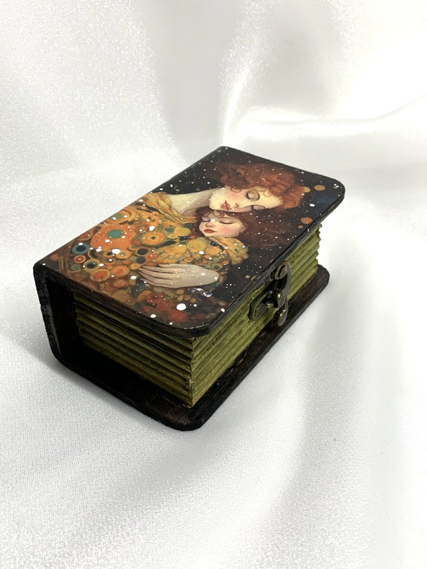 Cutie lemn- caseta de bijuterii decorata manual 00156