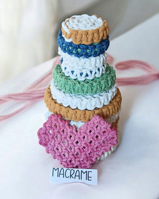Macrame,12 piese,10 lei o bucata mare,5 lei bucata mica,gratuit inima bucata mica