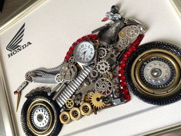 Tablouri steampunk cu modele de masini・Motocicleta Honda Cod M 697・Motocicleta honda decor birou・Cadouri pentru miri si nasi