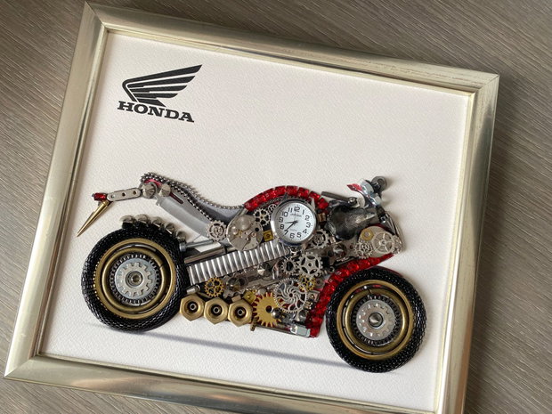 Tablouri steampunk cu modele de masini・Motocicleta Honda Cod M 697・Motocicleta honda decor birou・Cadouri pentru miri si nasi
