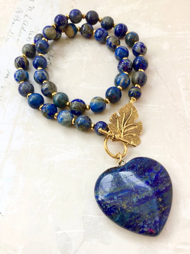 Colier vintage inima lapis lazuli