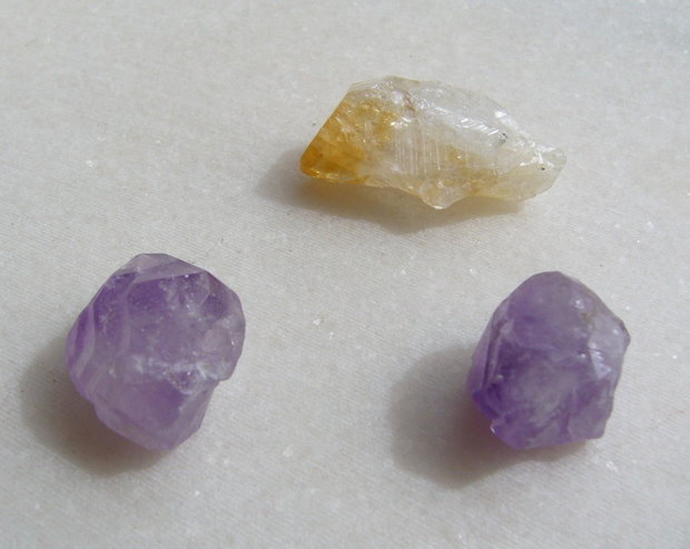 Mix pietre brute NATURALE gaurite - 2 ametist + 1 citrin