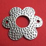 Floare - link din zamac argintat aprox 2.5x37x40 mm