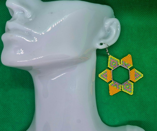 Cercei hexagon Skittles
