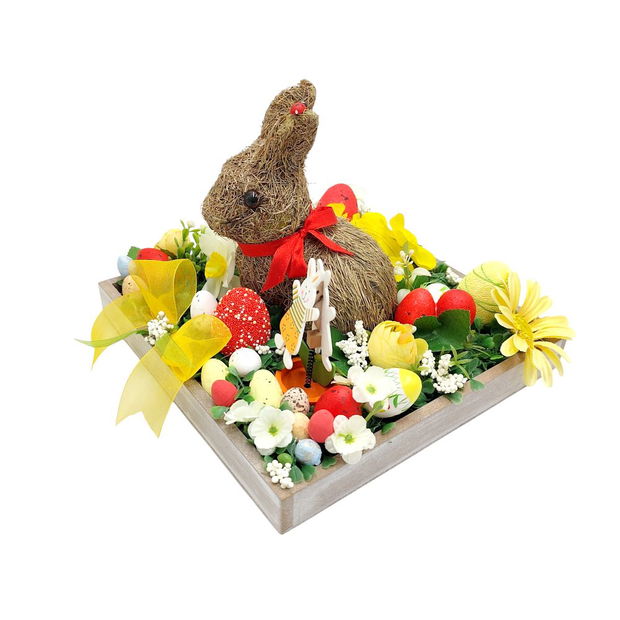Aranjament floral de Paste in tava lemn cu iepuras de paie, 4465