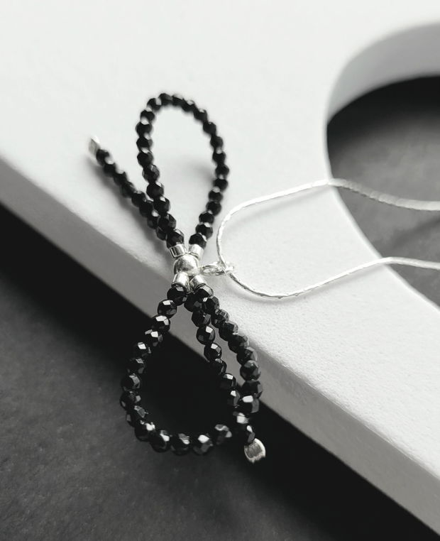Colier clasic din argint 92.5 cu fundiță din Spinel CLASSY