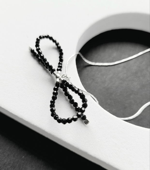 Colier clasic din argint 92.5 cu fundiță din Spinel CLASSY
