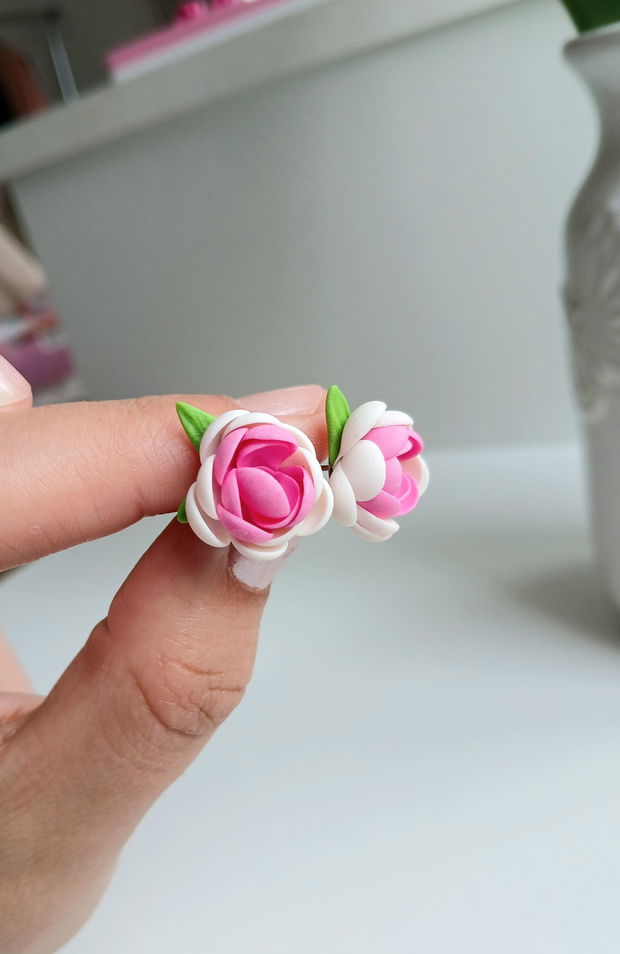 Cercei Delicate Peony