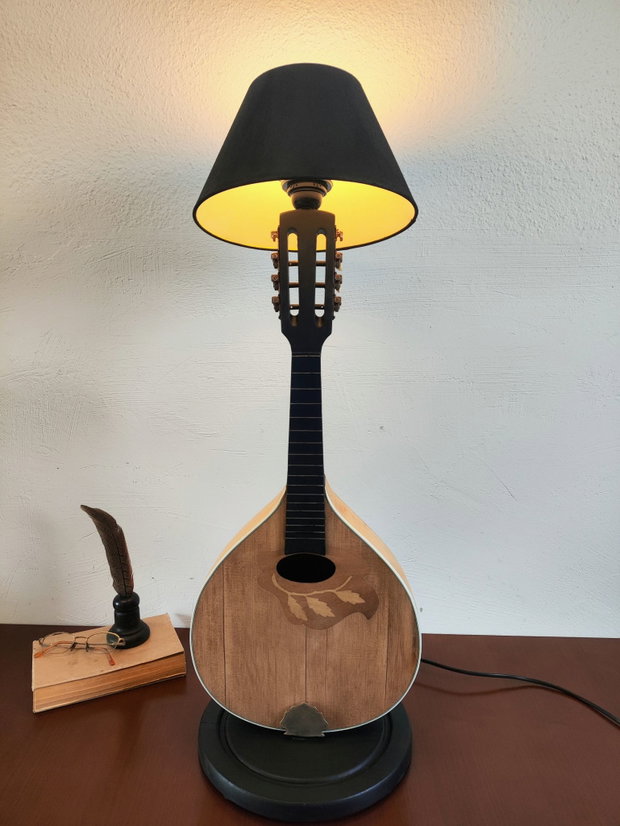 Lampa/veioza-Mandolina