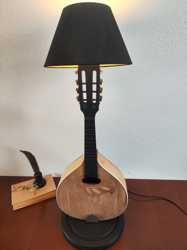 Lampa/veioza-Mandolina